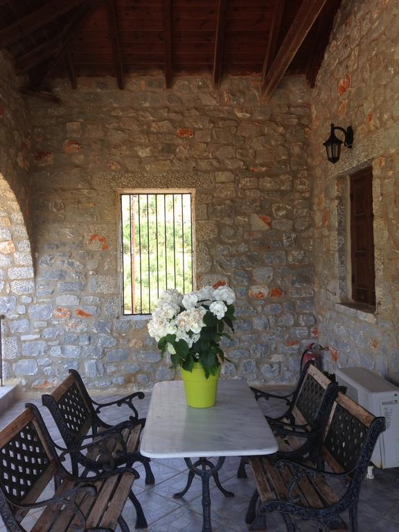 Las - Giannakakoy Traditional Stone Houses Néon Oítilon Dış mekan fotoğraf